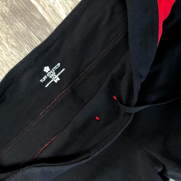 5/$60 Made in Canada TUFF yoga Capri Leggings - Picture 8 of 8